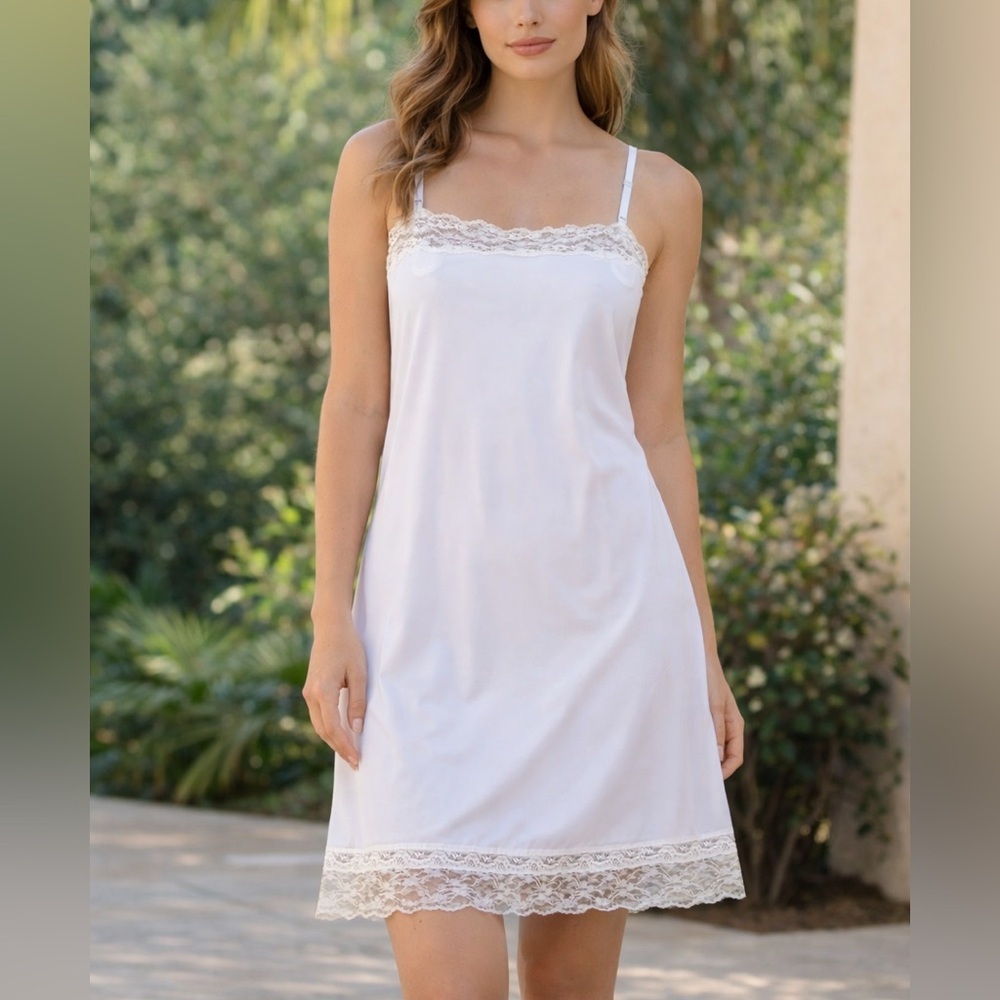 Vintage SEARS lovely Lace Nightgown spaghetti straps.
